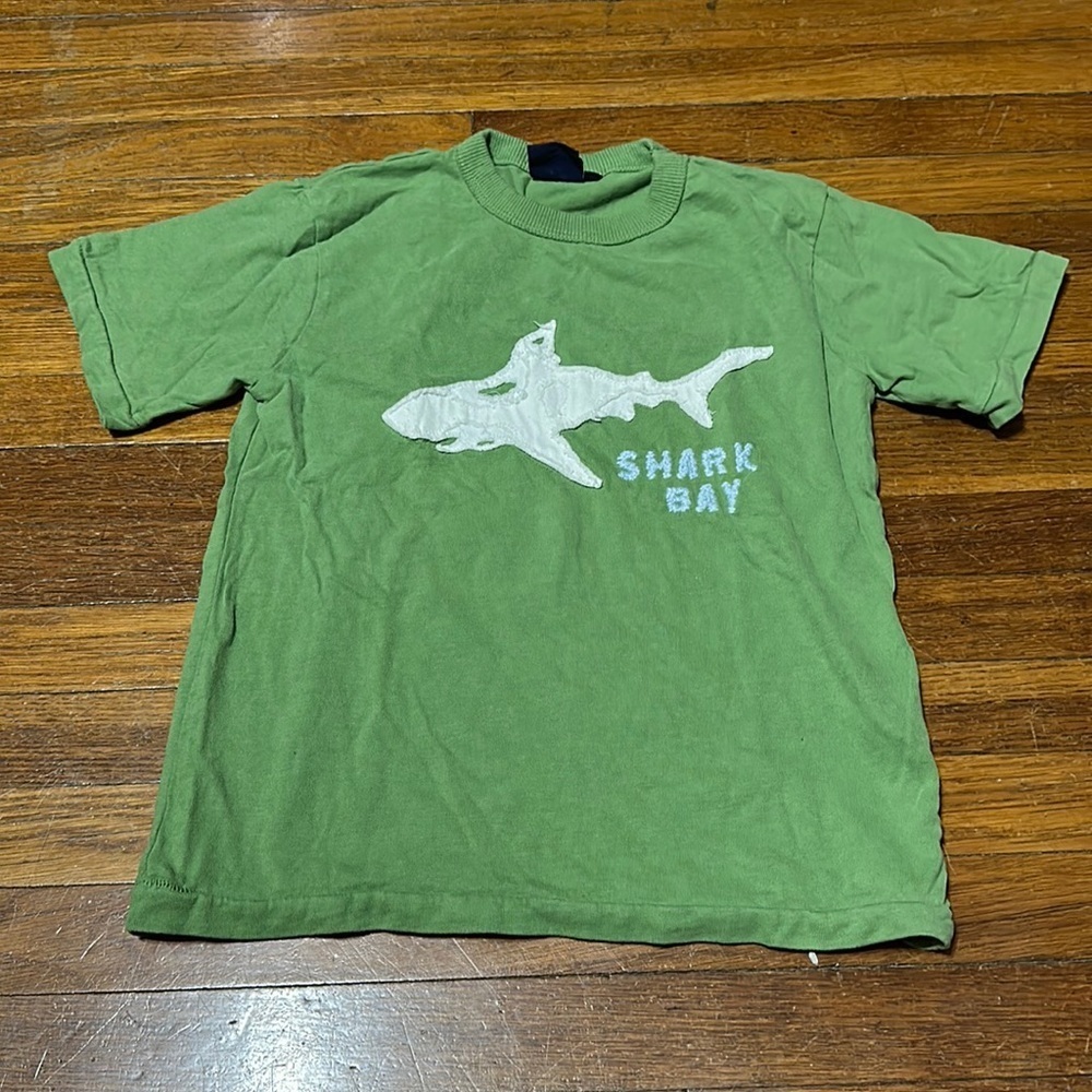 Mini Boden Boys Shark Bay Tee, Green, Sz 7-8 Yrs